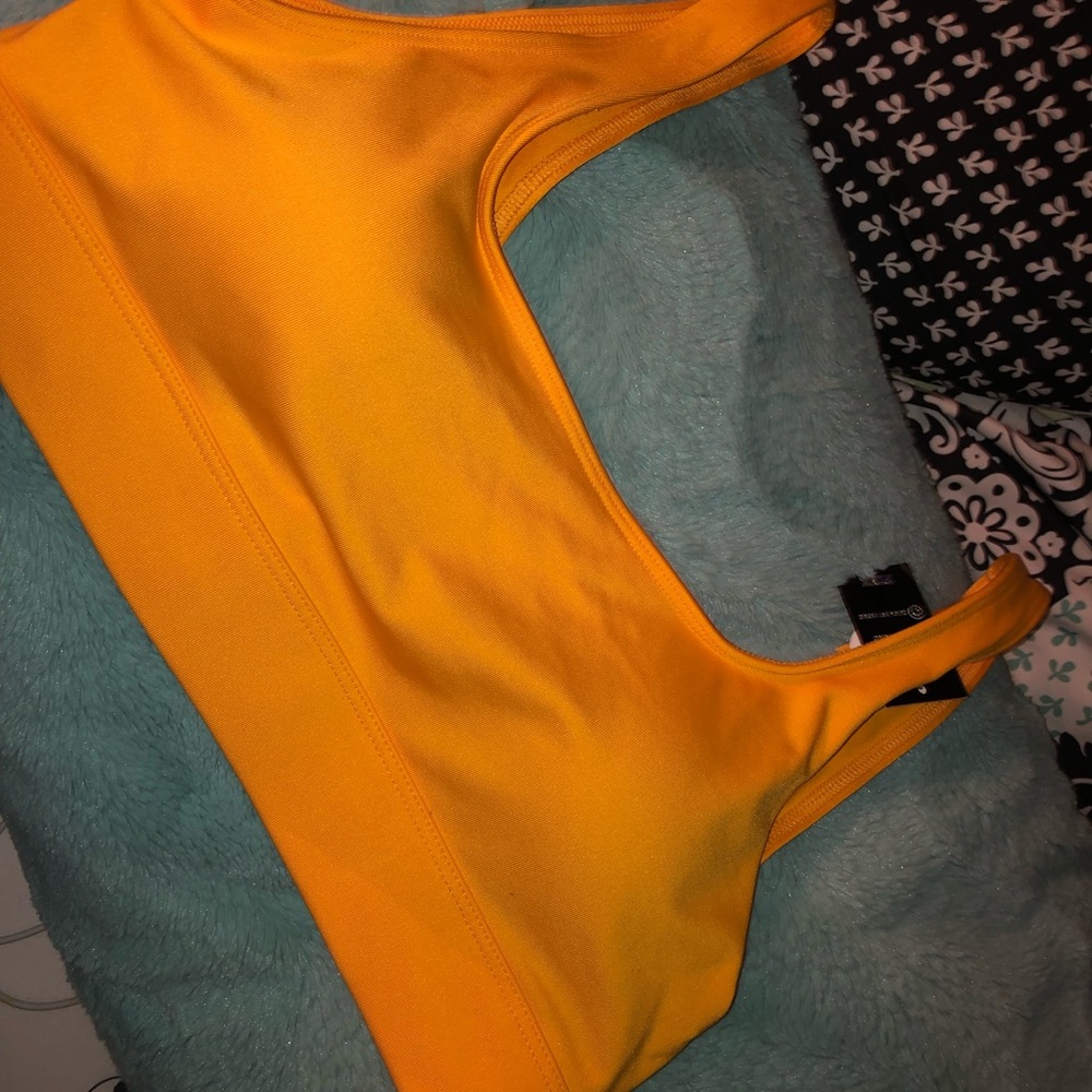 Victoria’s Secret PINK sports bra